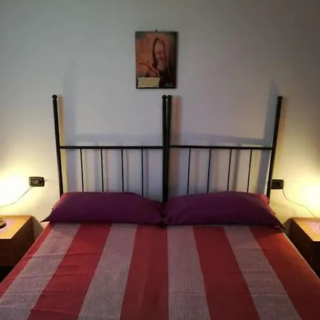 Dom wakacyjny Sa Domu Mia *